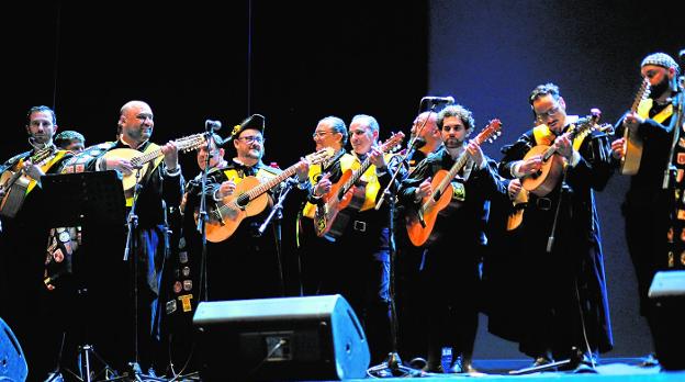 Las tunas afinan sus instrumentos