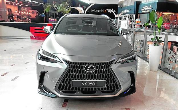 Lexus Murcia muestra el nuevo NX en Nueva Condomina