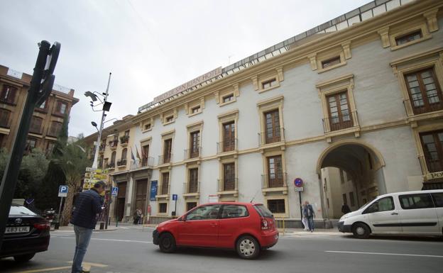 El Grupo Fuertes compra el edificio del Arco de San Juan de Murcia para reabrirlo como hotel