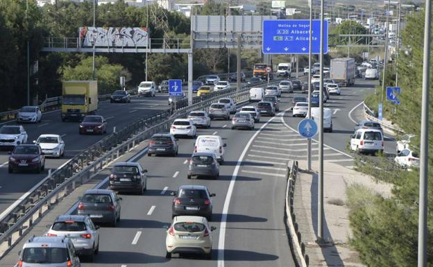 Tráfico prevé que las carreteras regionales registren 250.000 desplazamientos este puente