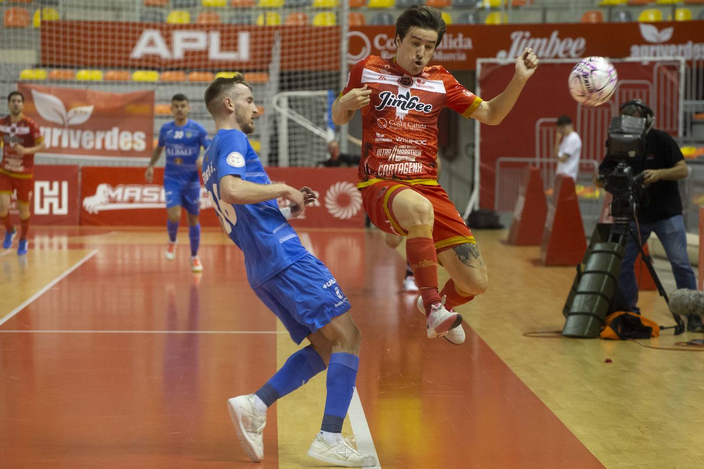 Jimbee-Valdepeñas (2-0)