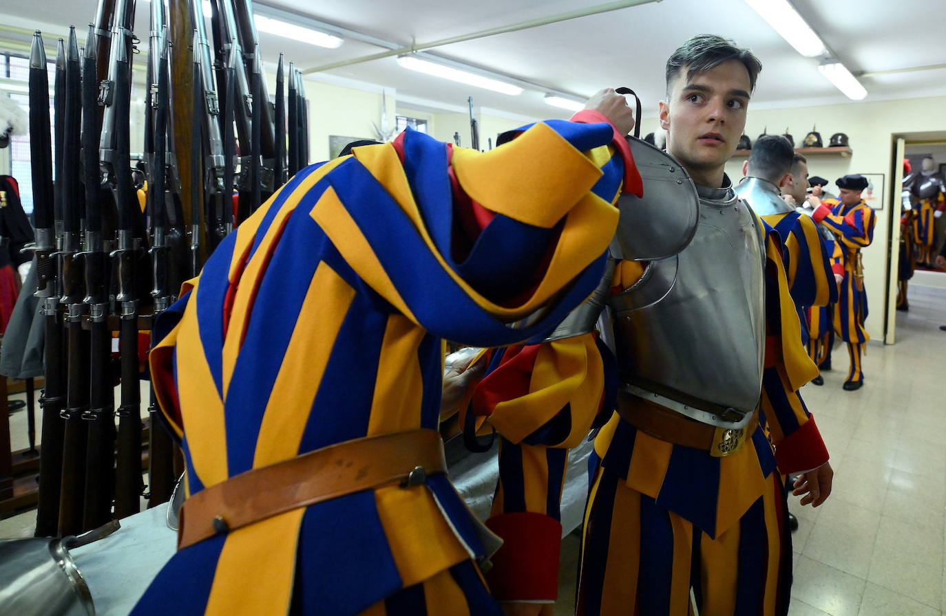 Ceremonia de juramento de los guardias suizos papales