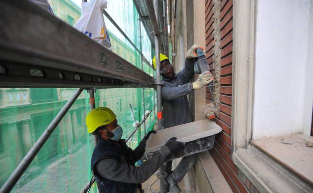 La mitad de los trabajadores necesita cursos de formación para recualificarse