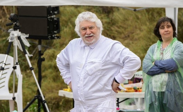 Gabarrón, testigo de su tiempo, pintará en directo en 20 lugares del planeta en los próximos dos años