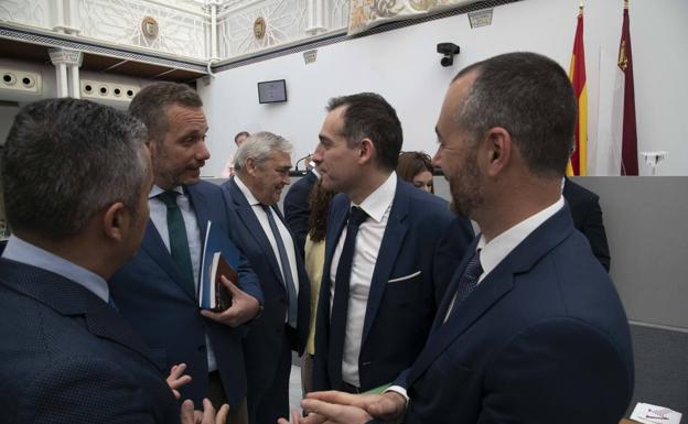 La propuesta de la custodia compartida va al Congreso con la Asamblea Regional dividida