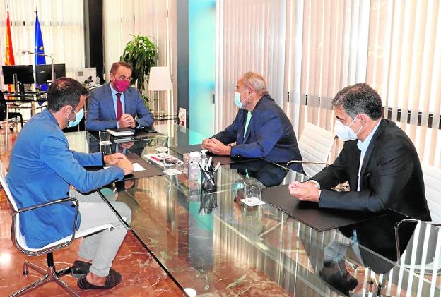 Transparencia evalúa por primera vez a partidos políticos, sindicatos y patronal