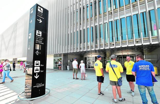 Las alas giratorias de Juan de la Cierva serán la nueva imagen del aeropuerto