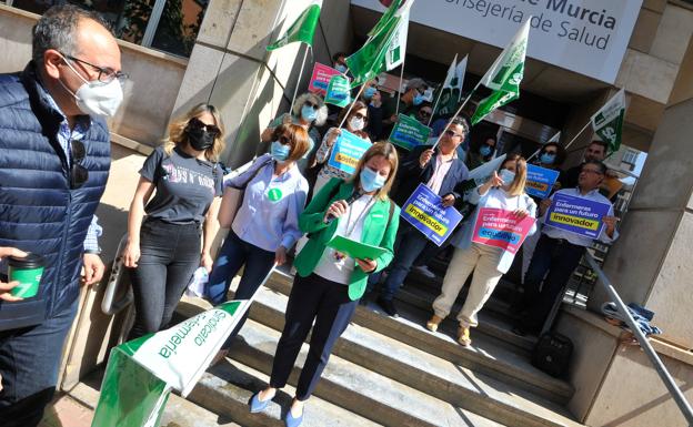 Los enfermeros reprochan a la clase política sus «promesas incumplidas»