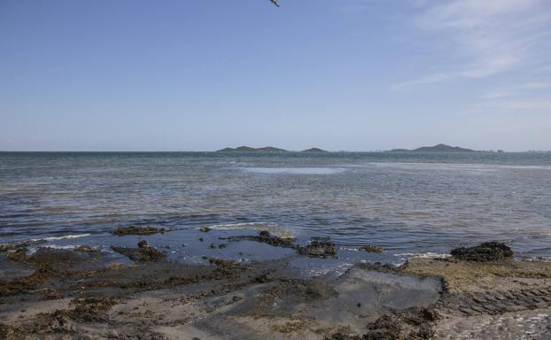 Un medio estadounidense destaca el Mar Menor como uno de los lugares a evitar si buscas vivienda en España