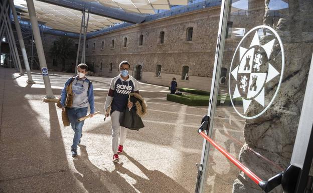 Estudiantes universitarios de la Región de Murcia completan su formación en decenas de empresas