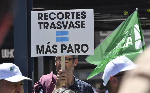 Primer 'round' contra el recorte del Trasvase