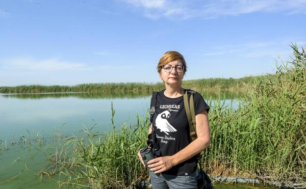 Carmen Álvarez Montalbán: «Muchos cazadores se están pasando a observar pájaros en Francia y Alemania»