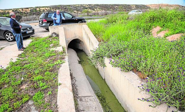 El juez urge a la Comunidad a aclararle su plan para las balsas de Zinsa y el resto de la parcela