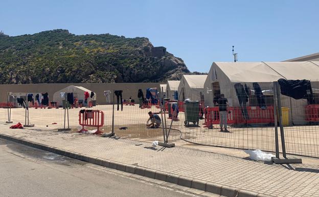 Interceptan seis pateras con 75 inmigrantes en las costas de la Región de Murcia