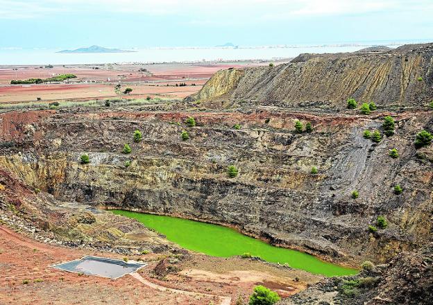 La Fiscalía pedirá investigar a más jefes de la Comunidad por el vertedero Los Blancos de Cartagena