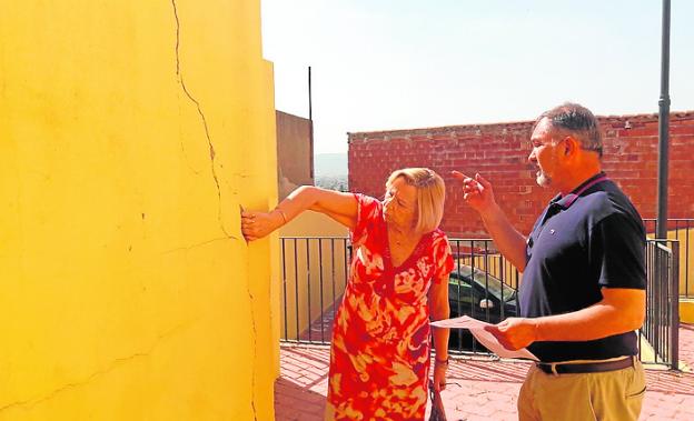 El PP denuncia daños en casas de San Pedro por las obras del vial de los barrios altos en Lorca