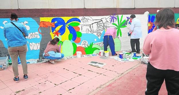 Murales inclusivos en el parque de La Aduana de San Pedro