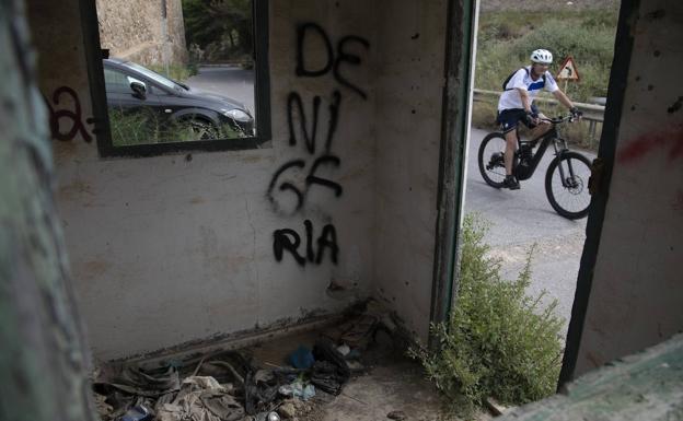 'Basuraleza' en la ruta de Navidad de Cartagena