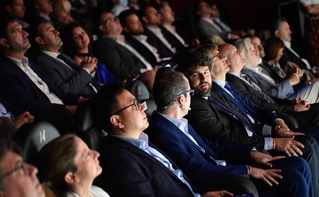 El Gobierno regional quiere que todos los trámites públicos se realicen con el móvil