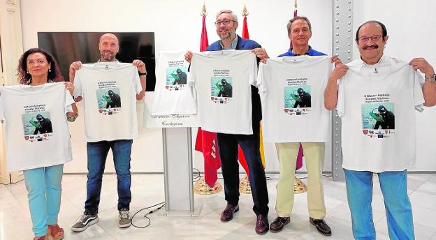 Buceadores para barrer el mar