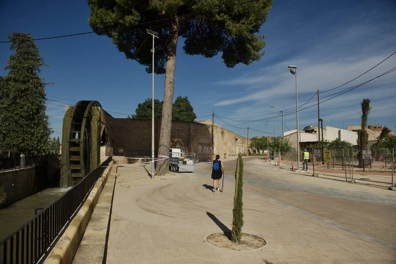 El entorno de la rueda de La Ñora ya luce completamente renovado