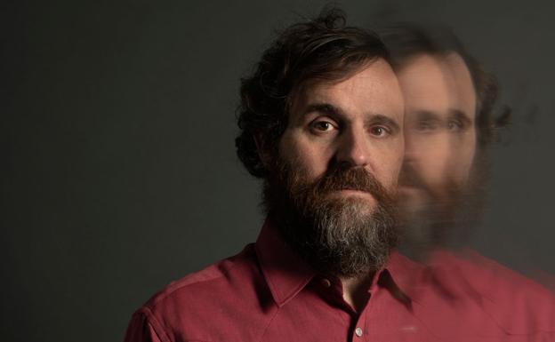 Fernando Navarro: «Contar la vida de un buen chico está bien, pero me gusta más que me agiten»