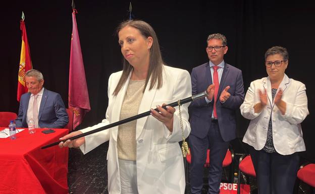Sonia Almela se convierte en la primera alcaldesa de Ceutí tras la moción de censura de PSOE y Cs