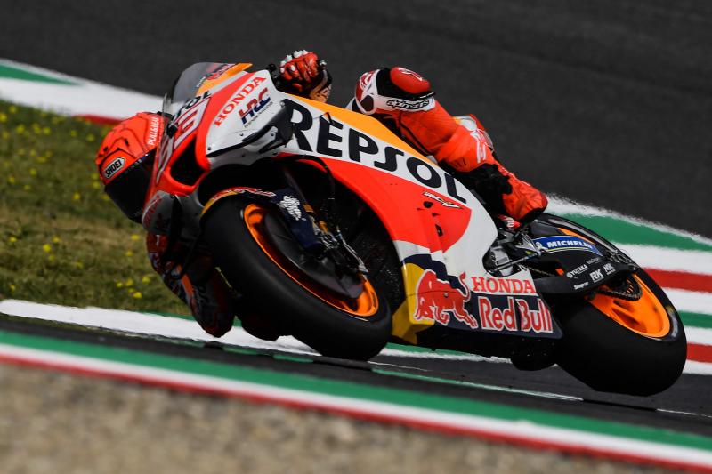 Marc Márquez rides his bike in the Italian GP, ​​the last one before undergoing the operation.