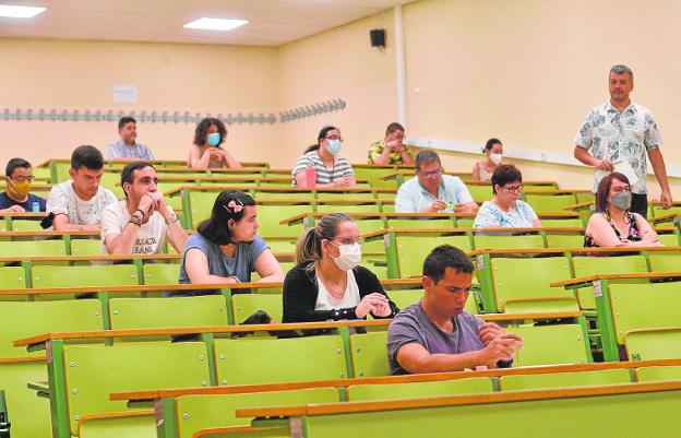 En busca de una plaza en la Comunidad