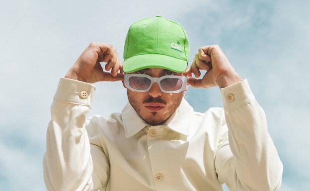 Caja Rural Central rediseña su icónica gorra que enamora a los millennials