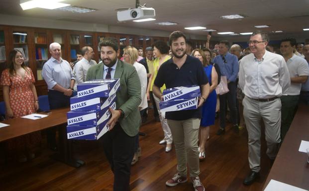 López Miras y Patricia Fernández sellan la unidad del Partido Popular