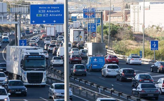 Estos son los elementos de un vehículo que debes revisar antes de salir de viaje