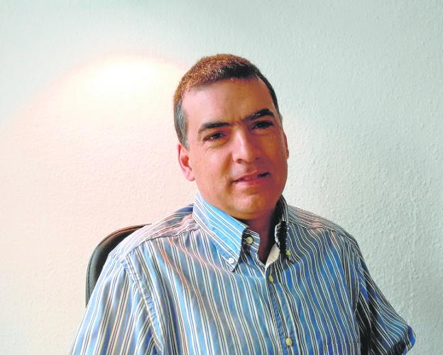 Antonio Skarmeta: «Tanta sensorización es algo bueno o malo dependiendo del uso»