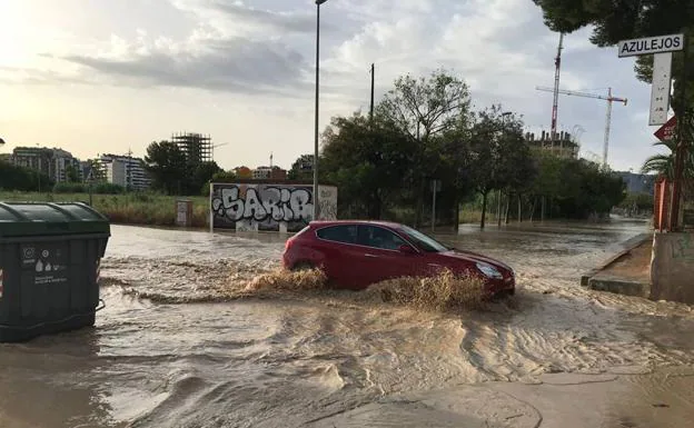 A vehicle circulates in Murcia after the heavy rains last year, in a file image.