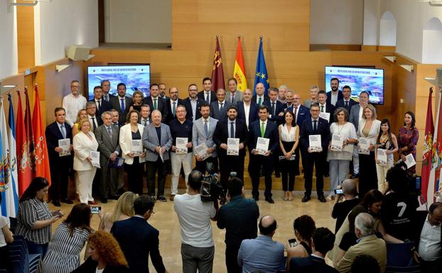 La Comunidad acuerda con 37 entidades el listado de infraestructuras más prioritarias