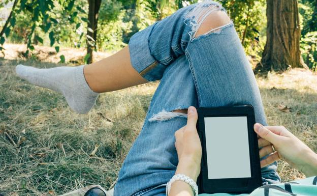 Cómo agrandar los pantalones vaqueros para seguir poniéndotelos si te van pequeños