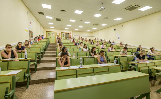 Más de un 40% de aprobados en la primera fase de las oposiciones a maestro