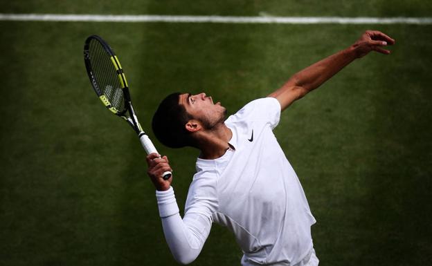 Horario y dónde ver el partido entre Carlos Alcaraz y Jannik Sinner de octavos de final de Wimbledon