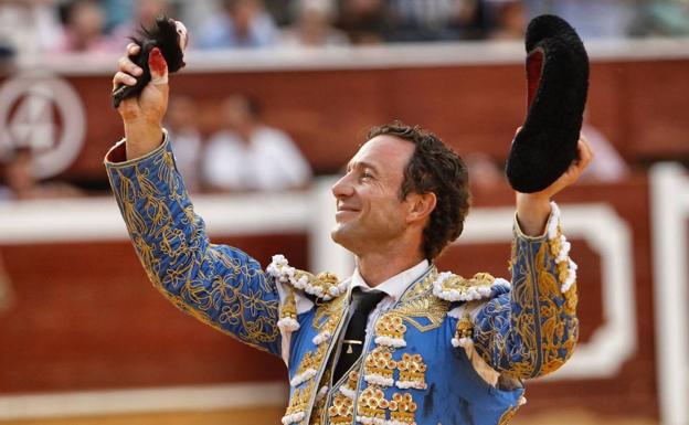Rafaelillo deja constancia de su madurez en Soria y corta una oreja en el desafío ganadero