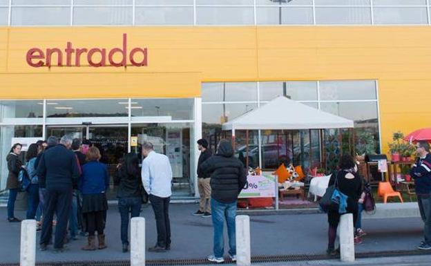 Estas son las ciudades y las fechas en las que Ikea regala muebles a quien los encuentre