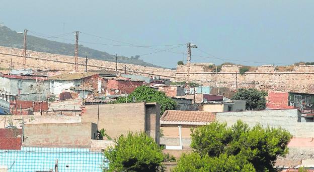 La UE financiará el plan municipal para acabar con el chabolismo en Los Mateos de Cartagena