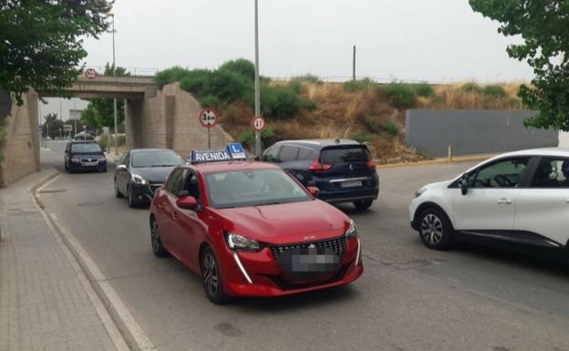 El PP de Lorca pide eliminar el estrechamiento de la calzada bajo las vías del ferrocarril en San Diego