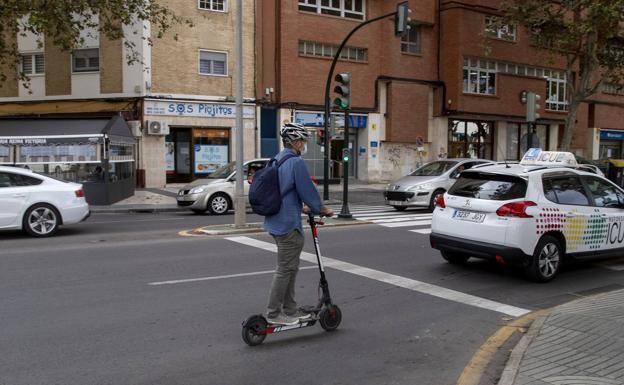Los conductores exigen mayor «regulación» para los patinetes