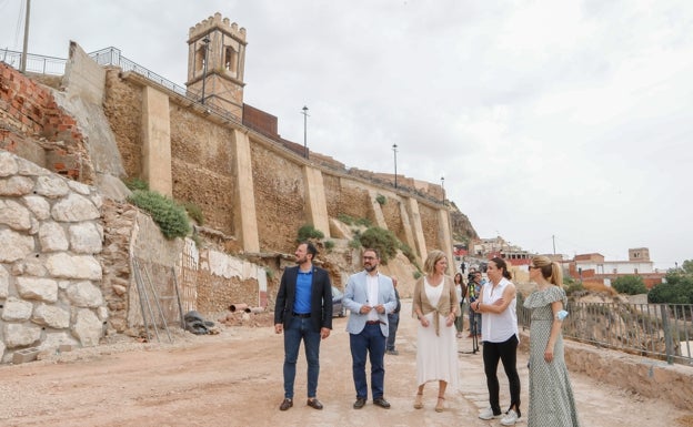 El vial de los barrios altos de Lorca se abre paso por San Pedro