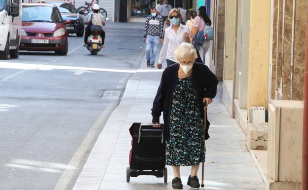 El envejecimiento se dispara en Región de Murcia durante la última década, según un estudio de la Fundación Adecco