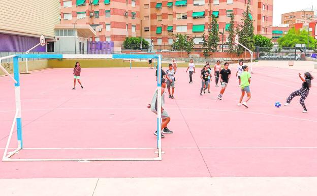 Ludotecas en las pistas deportivas de Lorca