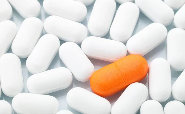 What are the side effects of Ibuprofen and what to do if you notice any of these reactions. 