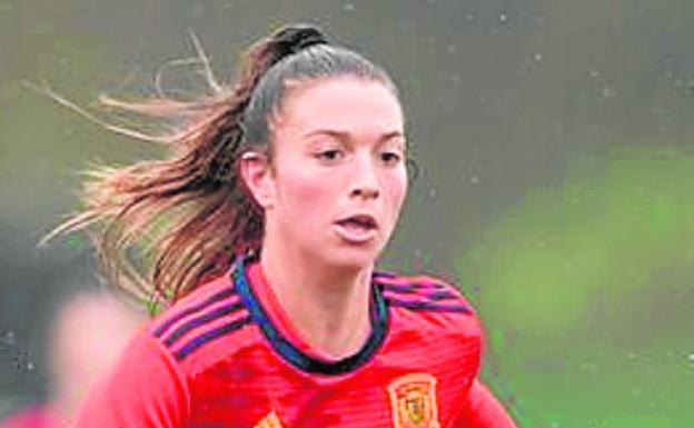 La selección sub-19, con la murciana Silvia Lloris en el once, busca hoy el título ante Noruega