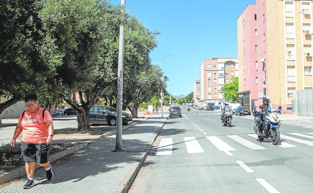 La Policía controla a 50 jóvenes con actitud agresiva e incívica en Cartagena tras los sucesos de la 'Urba'