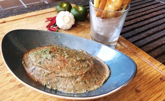 Paté de berenjenas y anchoas